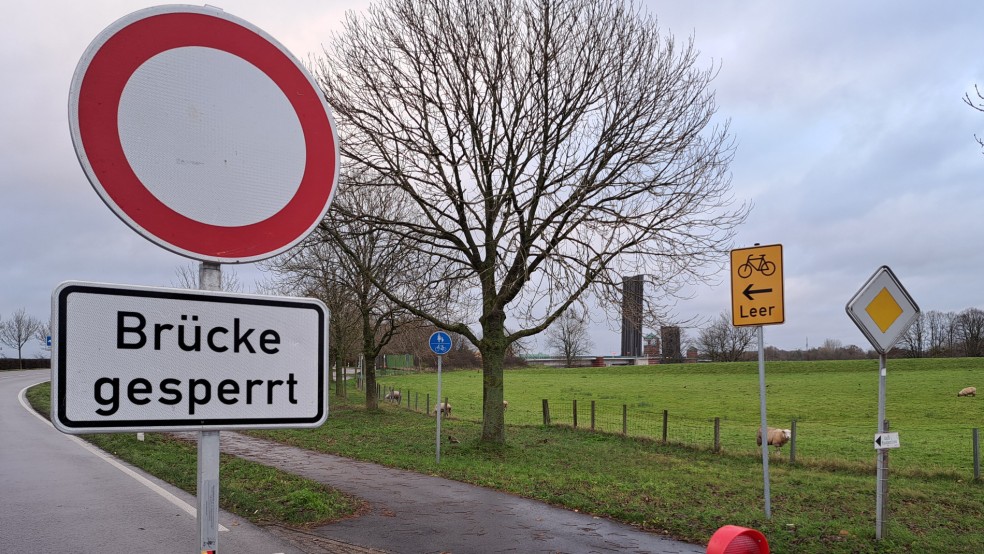 So wie vergangene Woche (Foto) wird auch am kommenden Donnerstag die Jann-Berghaus-Brücke einen Tag lang nicht genutzt werden können. © Szyska