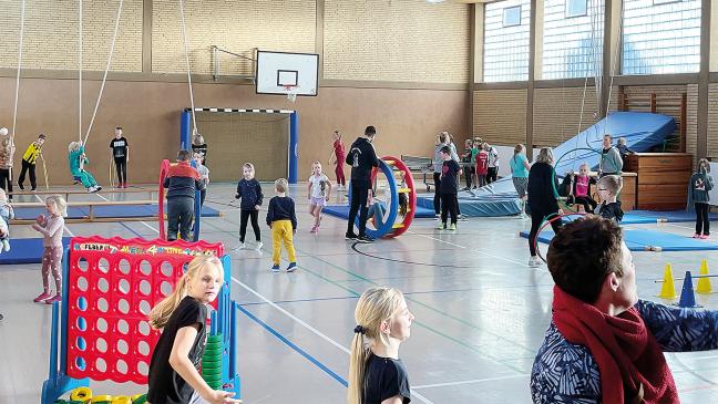 Volles Haus bei Ditzumer Turntag
