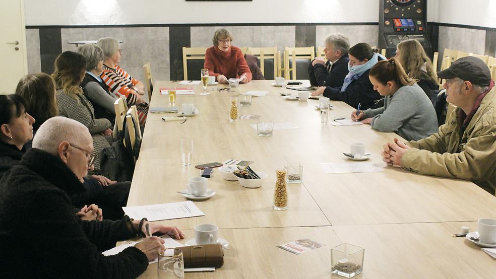 Bei der Jahresversammlung des »Tierschutz Rheiderland« im Lokal »Zur Linde« in Holthusen sollte eigentlich der Vorstand neu besetzt werden. Es stellte sich jedoch niemand zur Wahl.  © Foto: Busemann