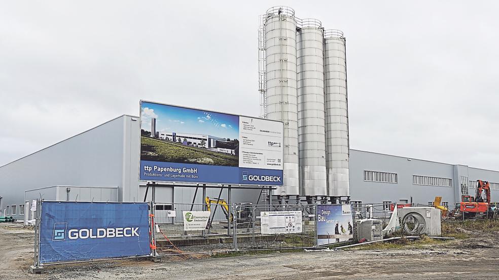 Derzeit werden noch die letzten Arbeiten getätigt, bevor die ttp Papenburg GmbH umziehen kann.  © Foto: Roispich