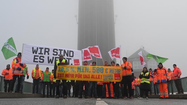 Warnstreik auf der Emsbrücke