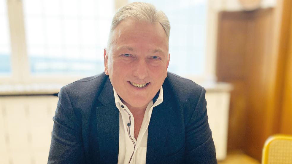 Paul Bloem setzt sich für Opfer von Straftaten ein und steht ihnen zur Seite. Seit heute ist der Möhlenwarfer Leiter der Außenstelle Leer im »Weißen Ring«.  © Foto: Hanken