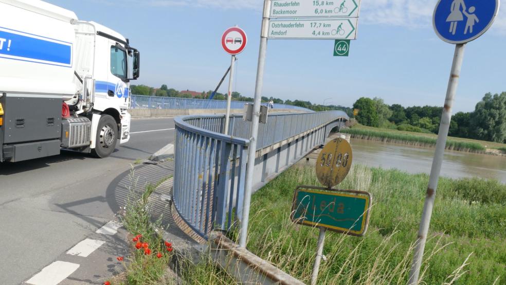 Die Ledabrücke an der B70/Papenburger Straße wird an zwei Tagen vorübergehend gesperrt. © Wieking/Archiv
