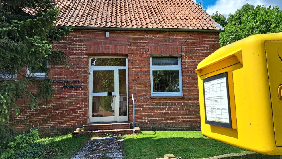 Das alte Dorfgemeinschaftshaus in Kirchborgum ist aufgrund von Schäden bereits seit 2018 nicht mehr nutzbar. © Szyska