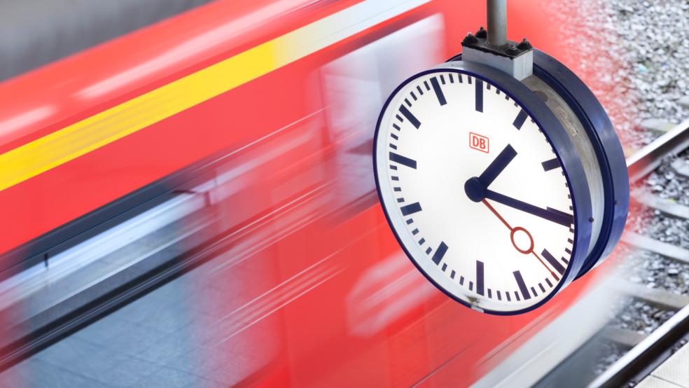 Die samstägliche Direktverbindung Stuttgart–Norddeich Mole wird künftig mit einem ICE über die Schnellfahrstrecke Köln–Rhein/Main geführt. © Axel Hartmann (Deutsche Bahn AG)