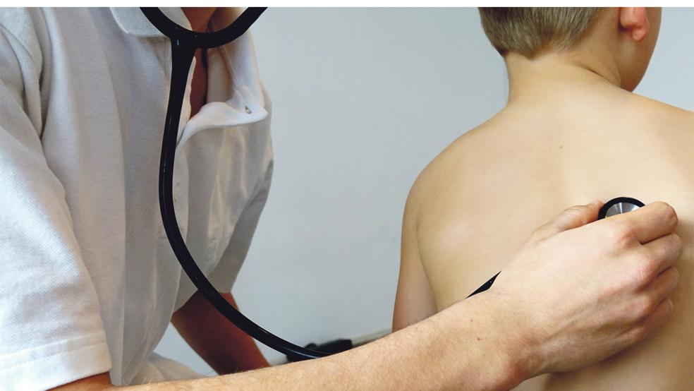 Die Hausärzte auch im Kreis Leer haben aktuell wegen vieler Atemwegserkrankungen alle Hände voll zu tun.  © Foto: Pixabay