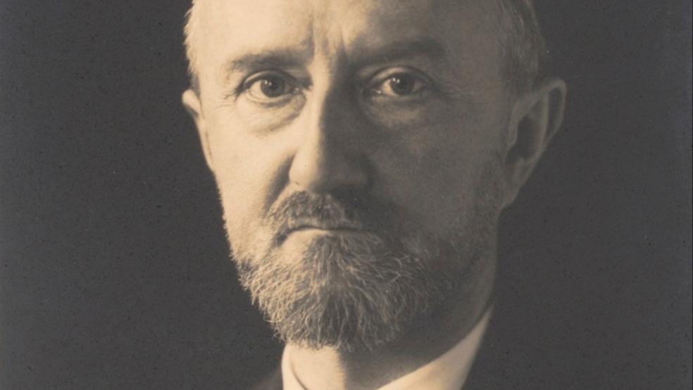 Der in Leer geborene Naturphilosoph und Eugeniker Bernhard Bavink verbreitete schon lange vor seinem Eintritt in die NSDAP im Jahre 1933 die Rassenideologie der Nazis. © Stadtarchiv Bielefeld