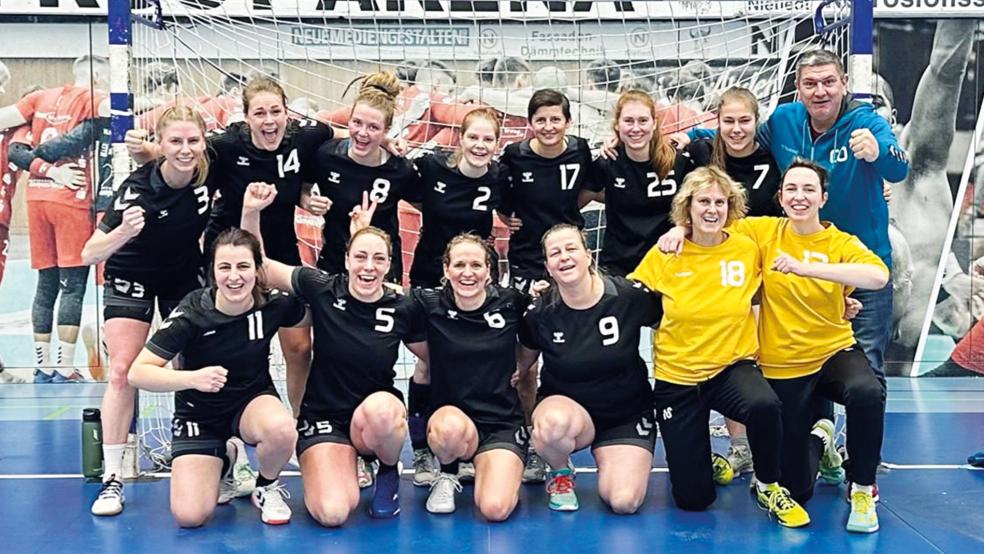 Auf dem Punkt in Wilhelmshaven will die HSG Weener/Bunde nun aufbauen. Die Freude über den errungenen ersten Zähler in dieser Saison war entsprechend groß.  © Foto: privat