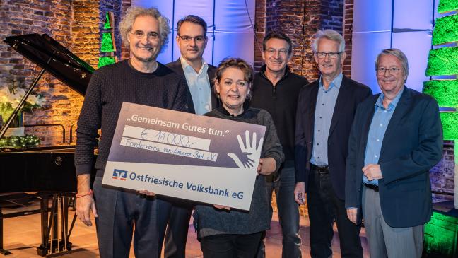 Warme Gelddusche für Emder Bad