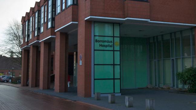 Frau randaliert im Krankenhaus