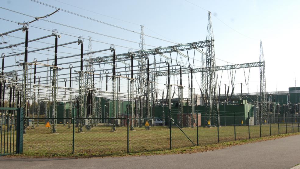 Auch im Rheiderland ist TenneT aktiv. Die Offshore-Stromanbindung "BorWin2" bringt den Windstrom von der Nordsee zum Netzverknüpfungspunkt Diele (Foto). © Hoegen (Archiv)