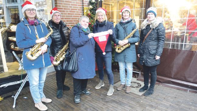 »Weihnachtsmützen« spenden für die Suppenküche