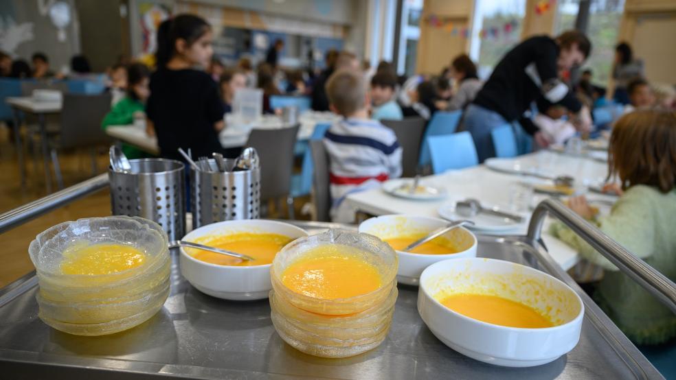 In den Kindergärten und Krippen der Lebenshilfe Leer werden die Preise für Lebensmittel erhöht.  © Gollnow/dpa