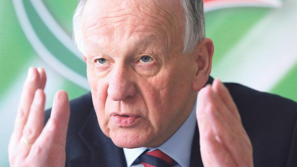 Hermann Onko Aeikens wagt einen Blick in die Zukunft der Landwirtschaft.  © Foto: dpa