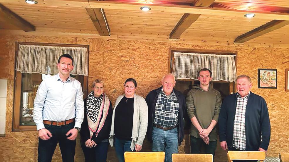 Der aktuelle Vorstand des SPD-Ortsvereins Holthusen (von links): Günter Geerdes, Ina Schullerer, Insa Wutschke, Hans-Wilhelm Bartel, Timo Röskens und Hermann Jans. Es fehlen Anita Jans und Ortsvorsteher Gerrit Dreesmann.  © Foto: SPD