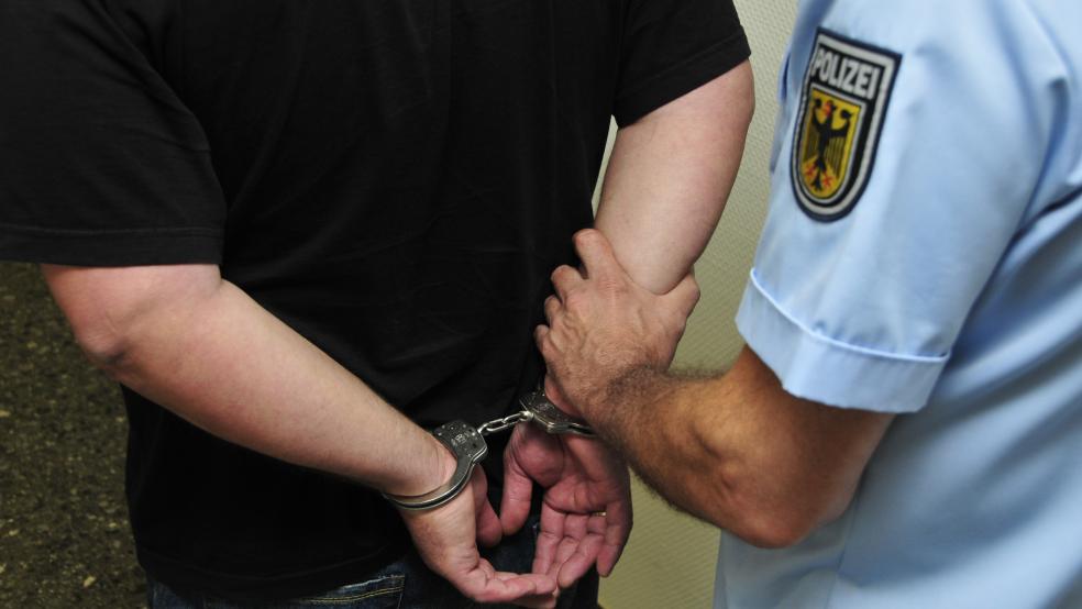 Der 30-Jährige wurde vorläufig mit zur Polizeiwache genommen. © Symbolfoto: Polizei