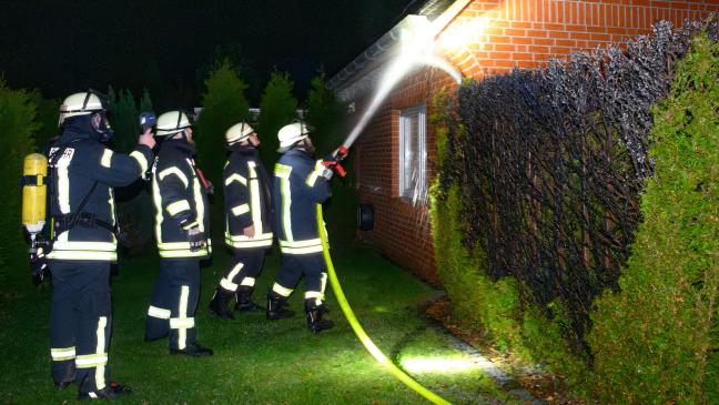 Heckenbrand im Holunderweg in Weener
