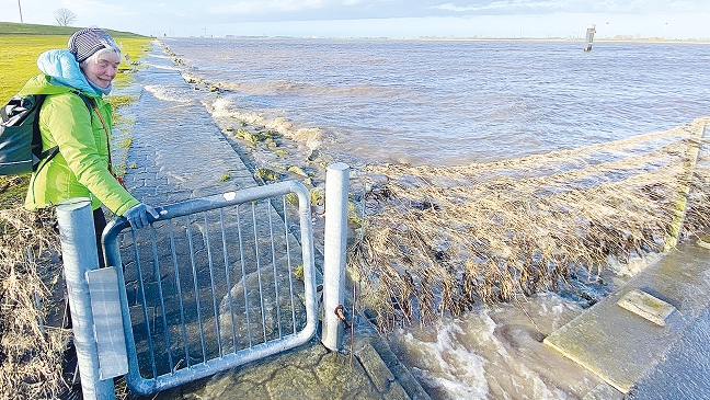 Hochwasser lockt Touristen an