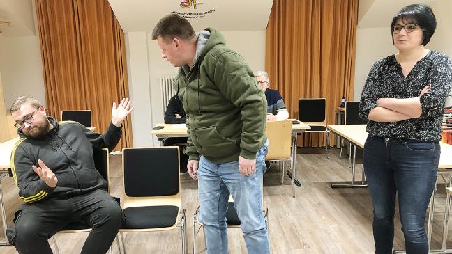 Besuch im Nachtclub bringt wieder Schwung in die Ehe