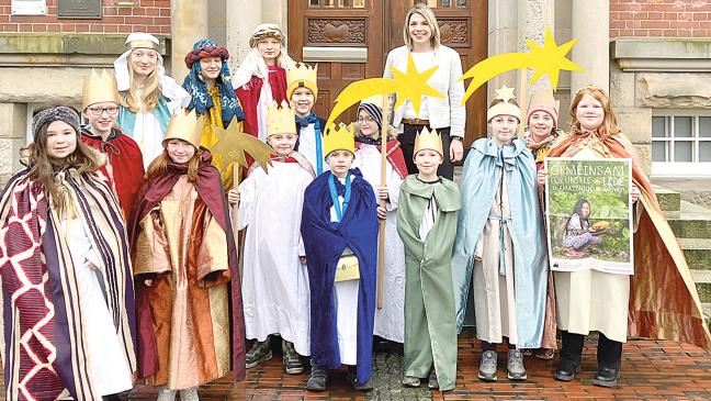 Sternsinger besuchen das Papenburger Rathaus