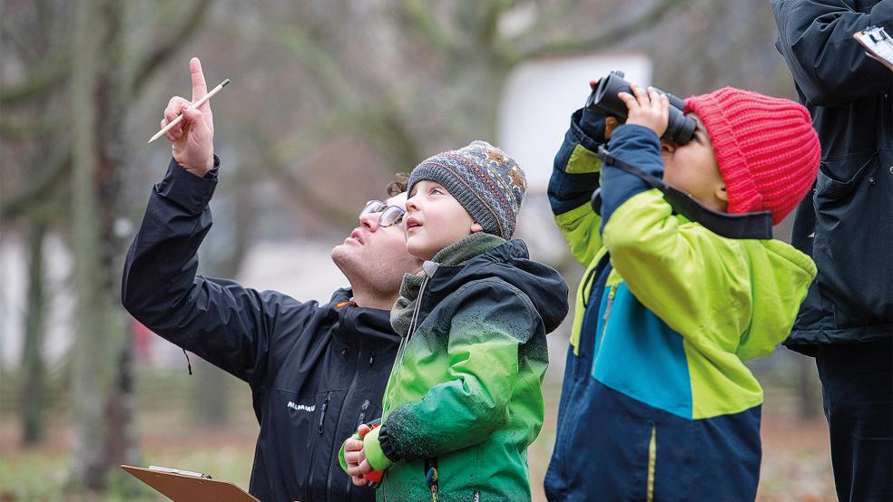 Das Vögel zählen verbindet Generationen.  © Foto: Privat