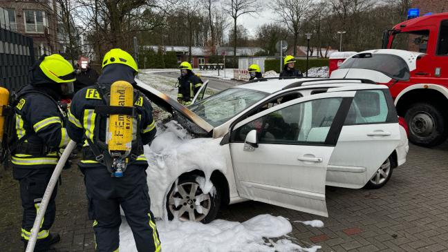 Brandrauch droht in Krankenhaus einzudringen