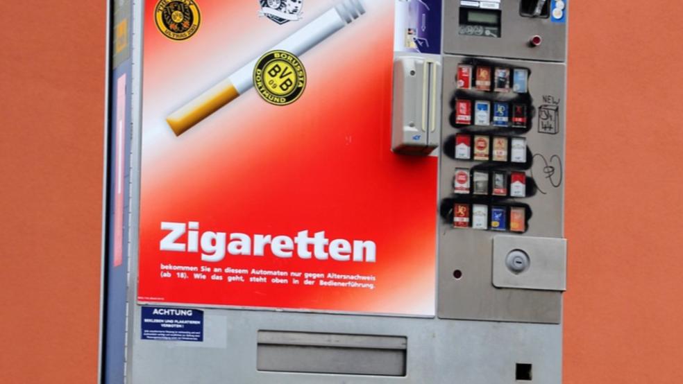 Der Zigarettenautomat war aus eine Pizzeria gestohlen worden. Auch der Einkaufswagen war geklaut. © Symbolfoto: pixabay