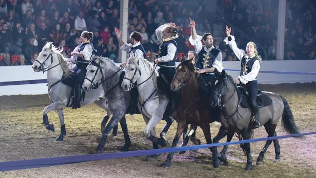 Internationale Stars bei Galaabend der Pferde