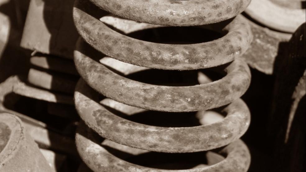 Die Federung (Beispielfoto) eines Transporter wirkte deutlich überlastet, als die Autobahnpolizei das Fahrzeug stoppte. © pixabay (Beispielbild)