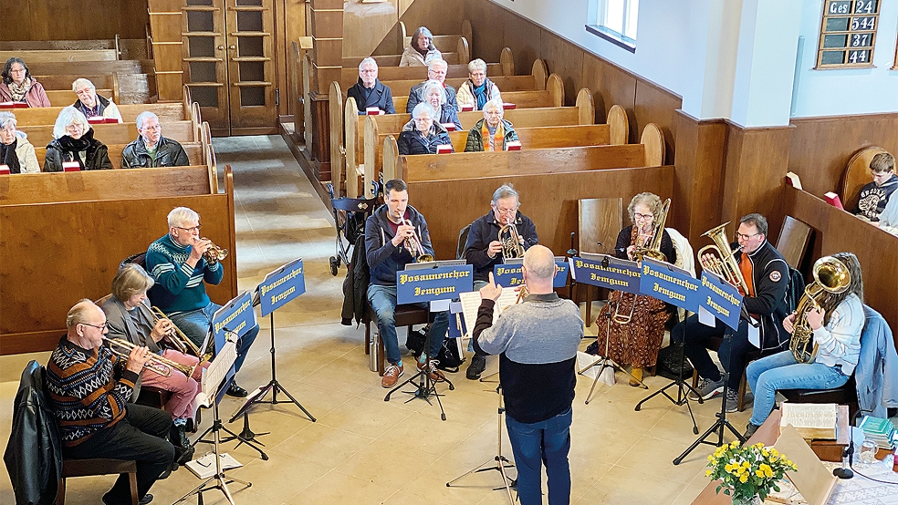 Die musikalische Begleitung des Gottesdienstes in der evangelisch-reformierten Kirche bildete am Sonntag nach 60 Jahren das endgültige Ende des Jemgumer Posaunenchores.  © Fotos: Kuper