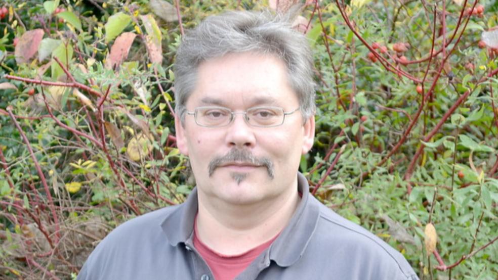 Bewirtschaftet einen Hof mit rund 60 Milchkühen: Ottmar Ilchmann aus Klostermoor ist seit elf Jahren der Vorsitzende des Landesverbandes Niedersachsen/Bremen der Arbeitsgemeinschaft bäuerliche Landwirtschaft (AbL). © Foto: privat