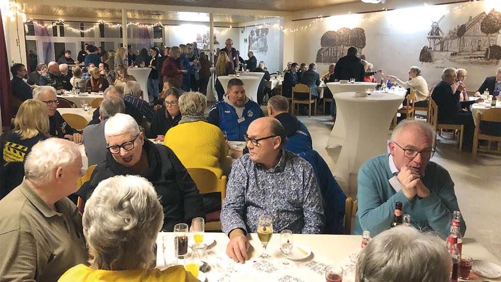 Rund 120 Gäste kamen zum Neujahrsempfang der Stadt Weener im Dörphuus Möhlenwarf.  © Foto: Busemann