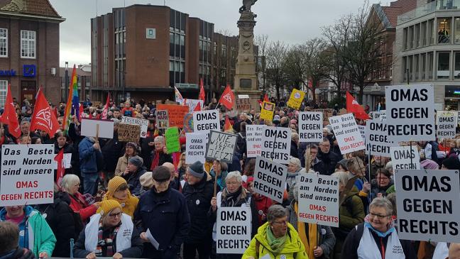 Rund 2500 Menschen demonstrierten in Leer