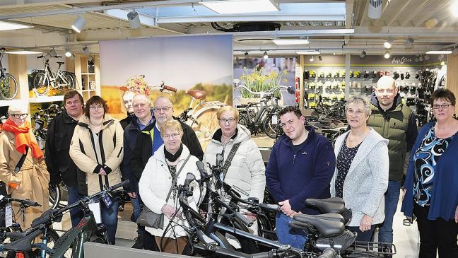 Vier E-Bikes aus der Weihnachtsverlosung übergeben