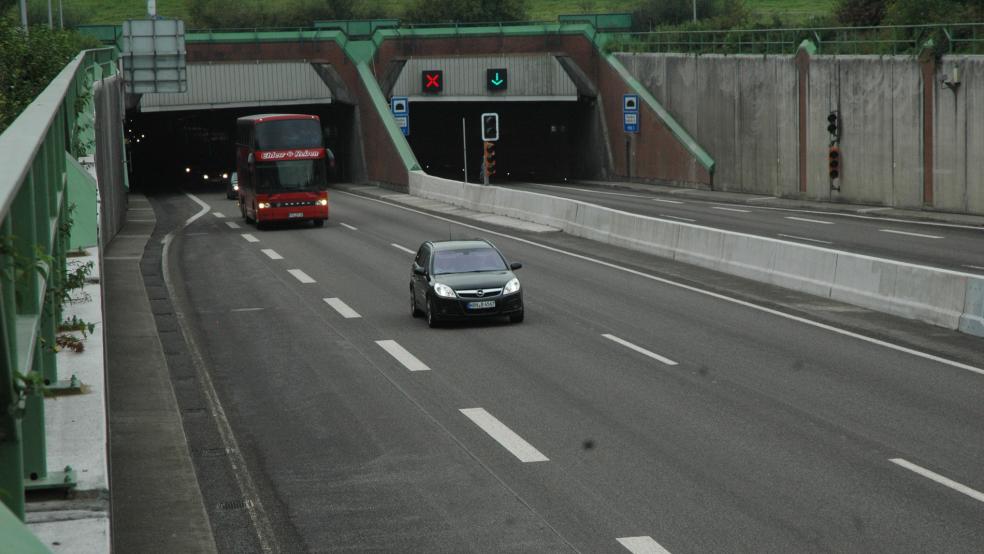 Am 29. Februar sind beide Hauptfahrstreifen des Emstunnels tagsüber wegen Wartungs- und Reparaturarbeiten gesperrt. © Szyska