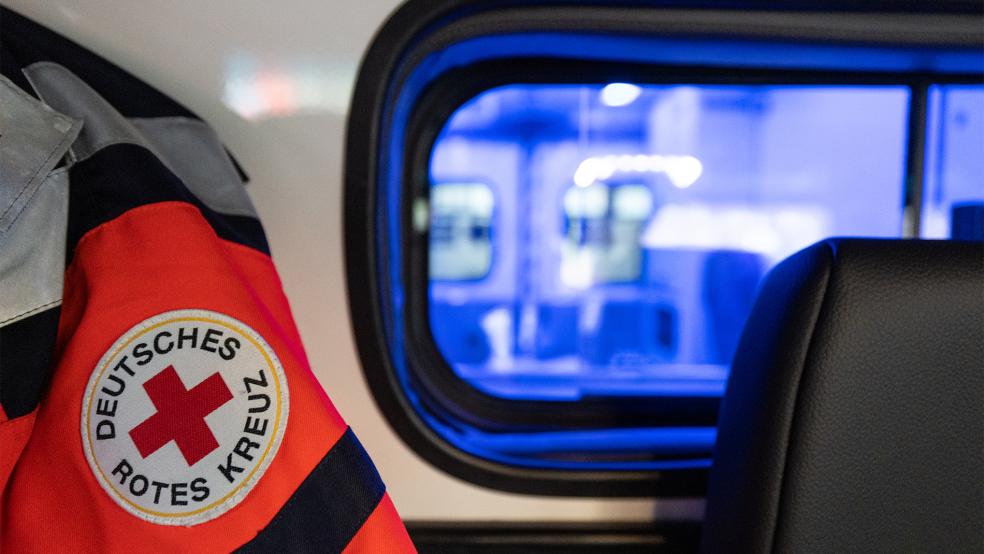 Für die Rettungswache am Krankenhaus in Weener ist ein zweiter Rettungswagen in der Neufassung des entsprechenden Bedarfsplans angekündigt. Für dieses Fahrzeug wird es auch zusätzliches Personal geben.  © Symbolfoto: dpa