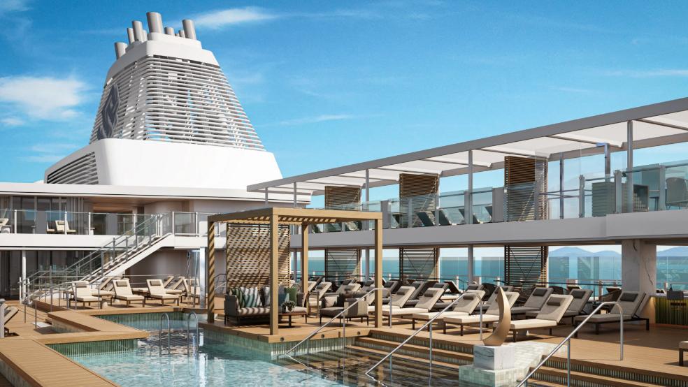 Bevor die »Silver Ray« ausgedockt werden kann, muss zunächst eine Maschinenraum-Sektion für das Kreuzfahrtschiff »ASUKA III« der japanischen Reederei NYK Cruises die Halle 5 verlassen. © Silversea