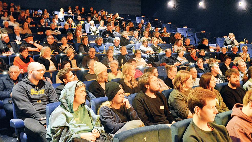 Gut 250 Besucher wollten sich die anspruchsvolle Dokumentation über das Jubiläum des Zollhausvereins nicht entgehen lassen.  © Foto: Ammermann