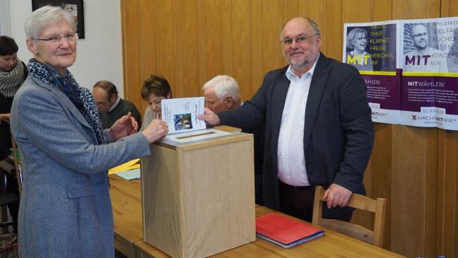Wählen gehen nach dem Gottesdienst