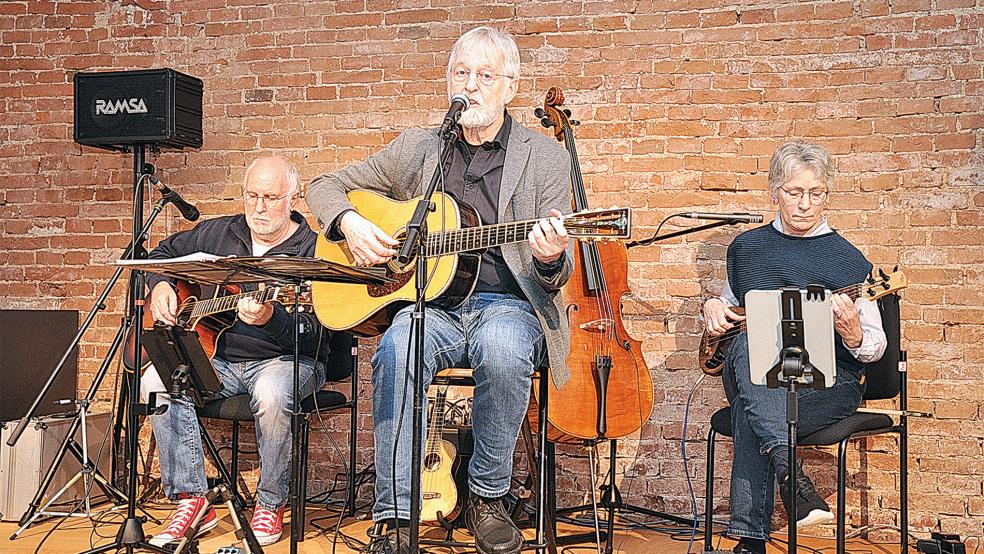 Das Bürgerhaus war auch beim Auftritt von Jan Cornelius und dem »Dreeklang Ensemble« am Freitagabend gut besucht. © Fotos: Wolters