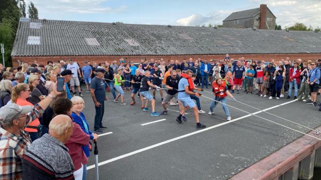 Am Hafen die Muskeln spielen lassen