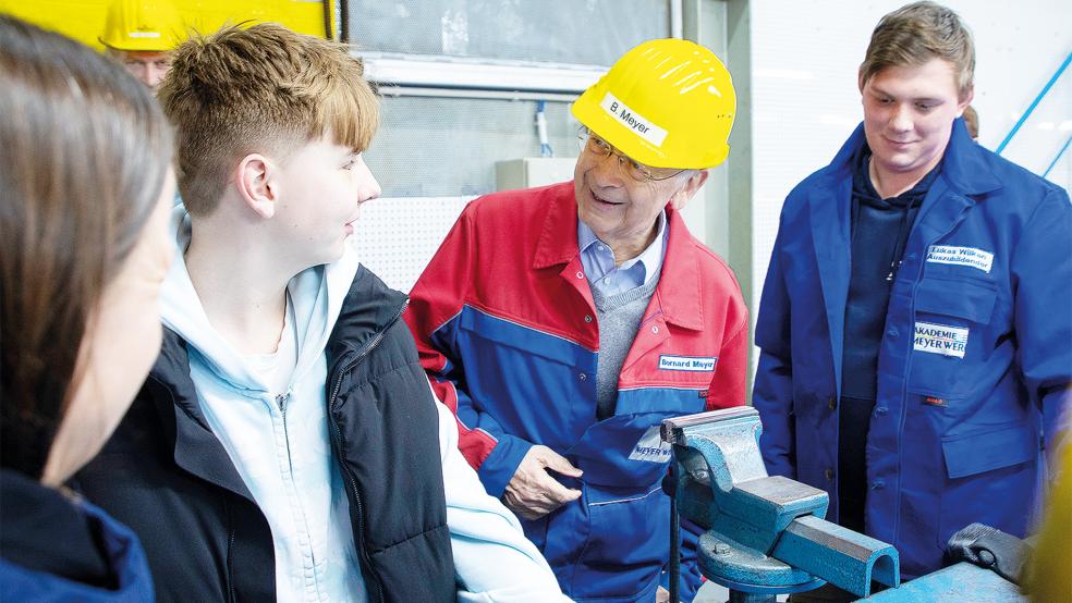 Abend der Ausbildung auf der Meyer Werft: Geschäftsführer Bernard Meyer begrüßt die Gäste.  © Foto: Meyer Werft