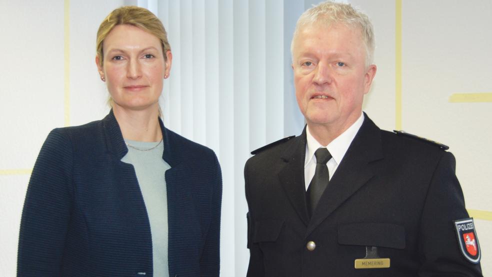 Angelika Grüter, Leiterin des Zentralen Kriminaldienstes, und Inspektionsleiter Thomas Memering stellten heute die Kriminalstatistik 2023 vor.  © Foto: Hoegen