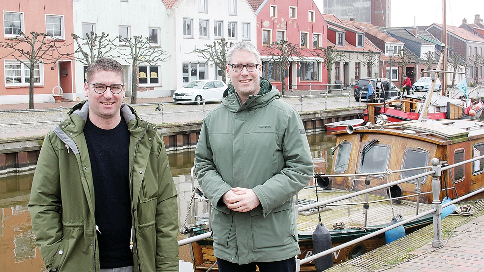 HuT-Geschäftsführer Markus Bakker und Bürgermeister Heiko Abbas berichteten über die Planungen für den Hafen.  © Foto: Busemann