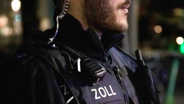 Zoll überprüft 220 Arbeitskräfte auf Baustellen
