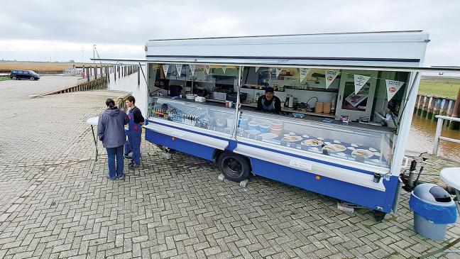 Fischbrötchen nun auch auf der anderen Emsseite