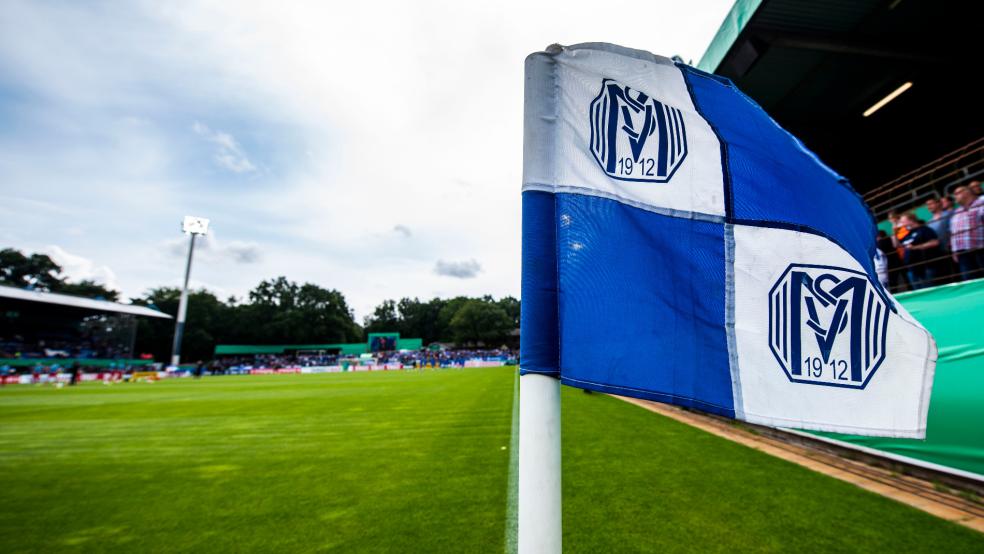 Vor über 13.000 Zuschauern in der ausverkauften Hänsch-Arena hat sich der SV Meppen am Donnerstagabend für die erste Hauptrunde des DFB-Pokals 2024/25 qualifiziert. © Inderlied (dpa/Archiv)