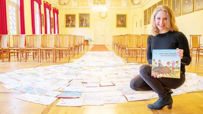 389 Kinder malten ein Bild zu Ostern