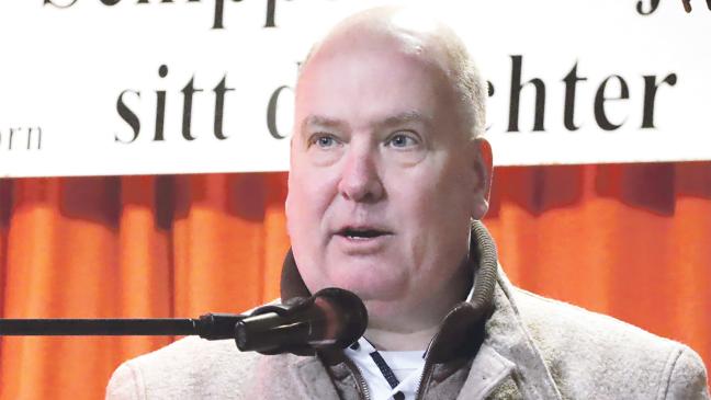 Horst schlägt Kommunikationsbrücke