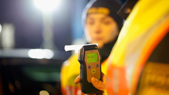 Alkohol und Drogen: Polizei stoppt zahlreiche Verkehrsteilnehmer